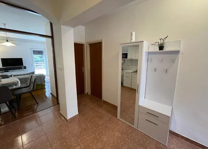 Apartments Sestan