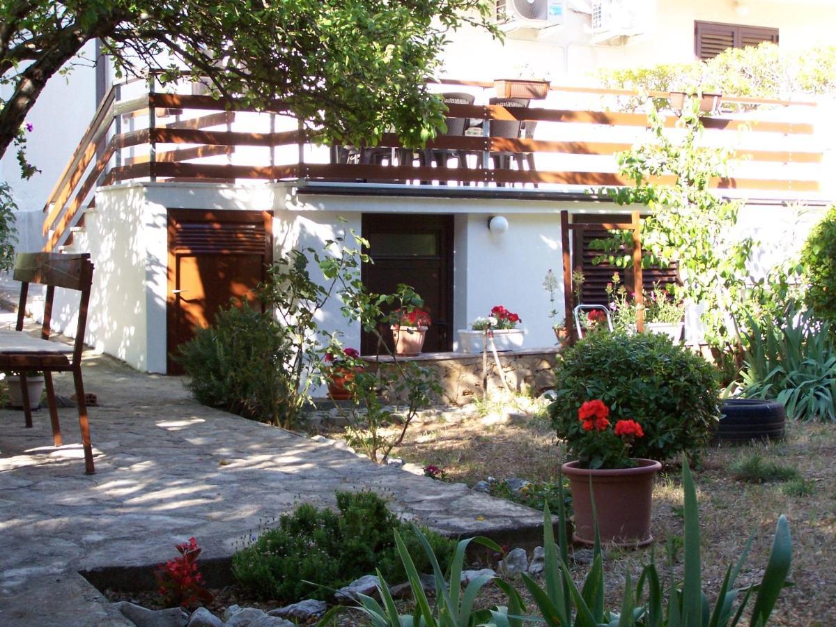 Apartment Sestan *