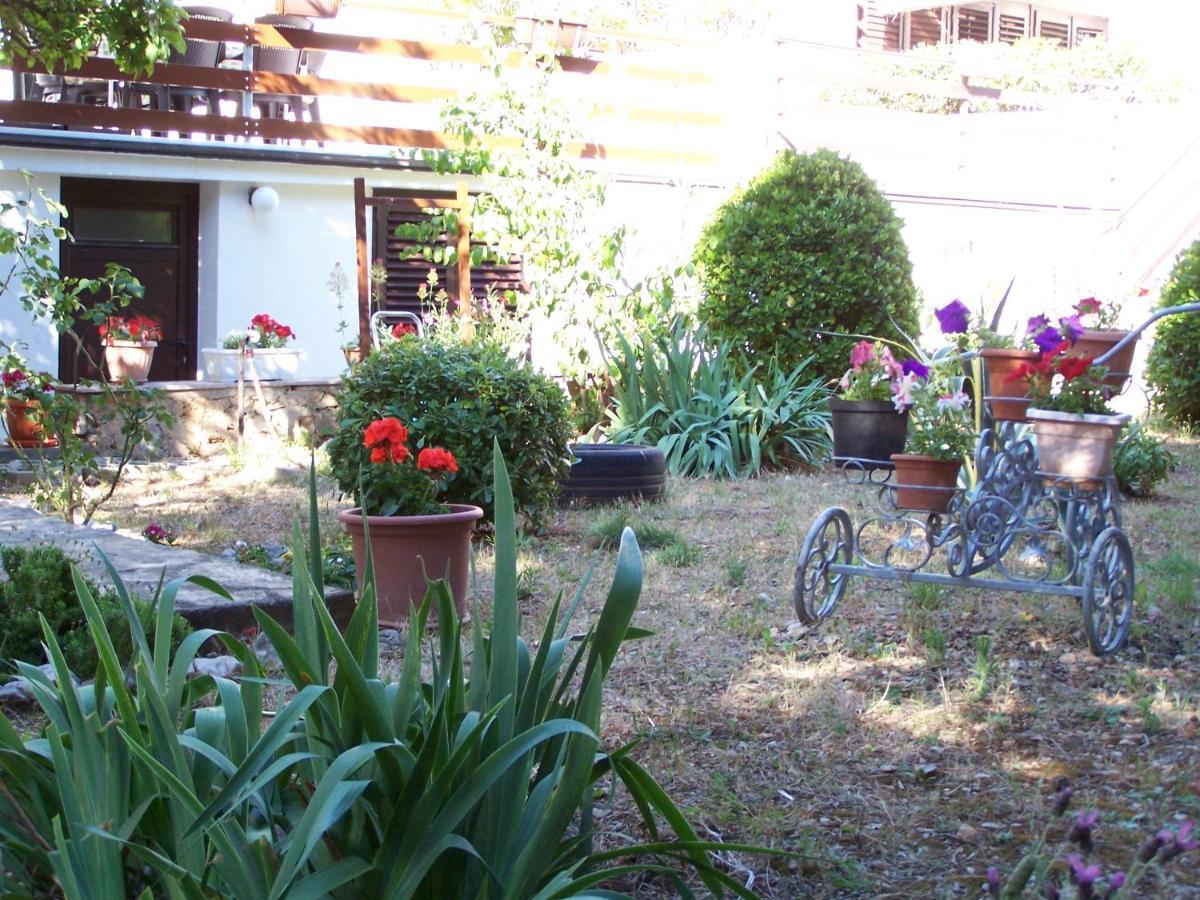 Sestan Apartment Novalja